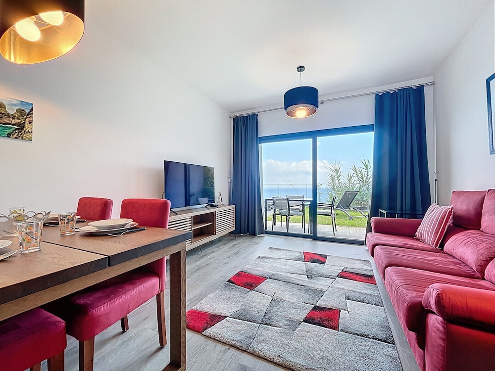 Cliff Ocean Apartment by Atlantic Holiday
