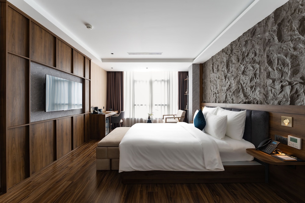 Kin Hotel Thai Van Lung 9