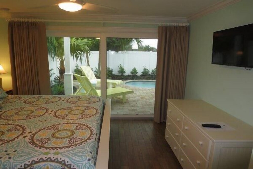 Lizzie Lu's Island Retreat