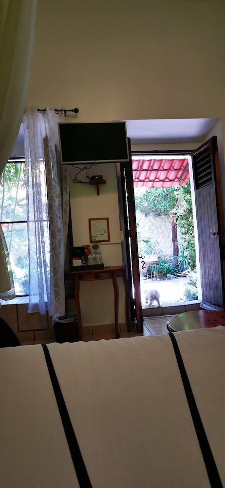 Hotel Rosa Morada