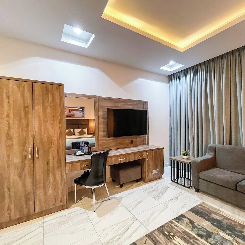 Porter Palace Apartment