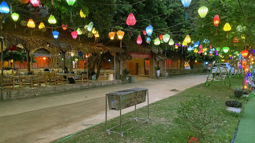 Quoc Khanh Bamboo Homestay - Hostel