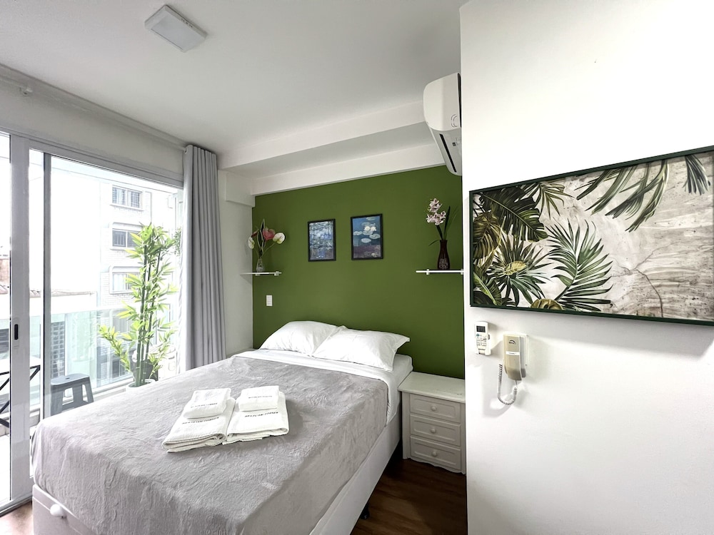 Moderno com AC piscina e academia