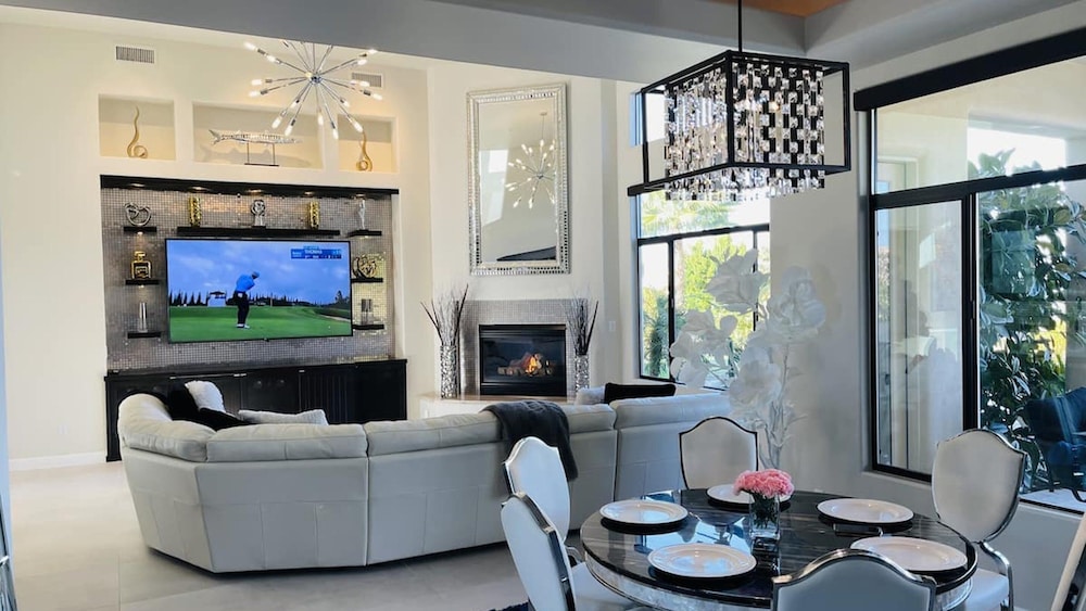 Luxury Contemporary Sanctuary w/ Pool and Views!