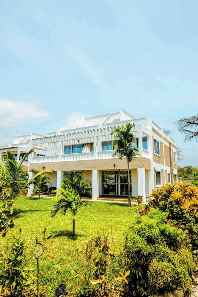 Villa in Diani With a Private Pool