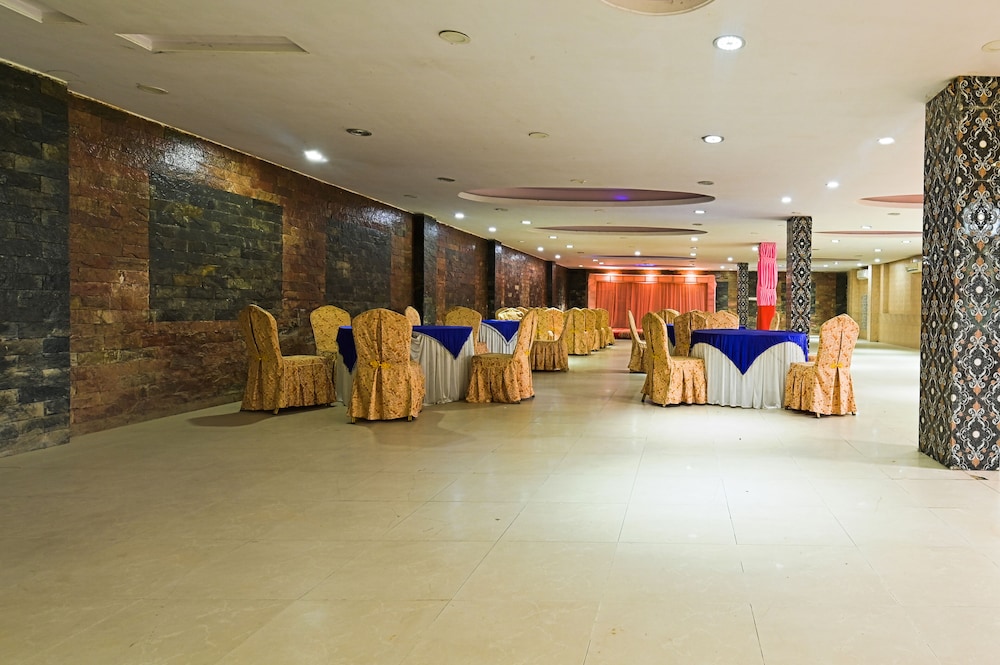 The Byke Grassfield Resort With Outdoor Pool, Shyam Nagar