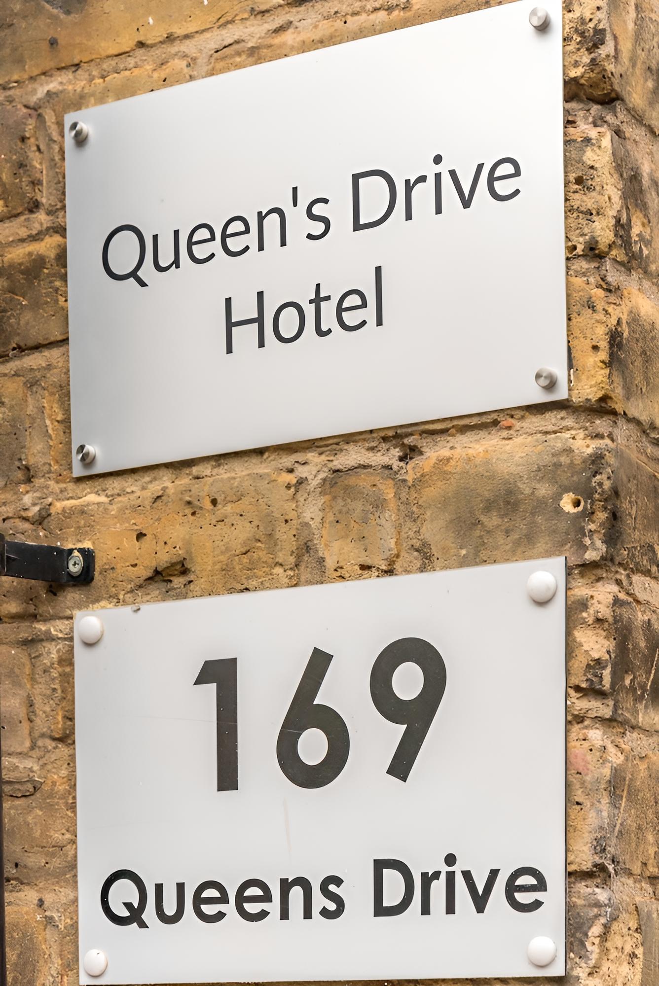 Queens Drive at Finsbury Park