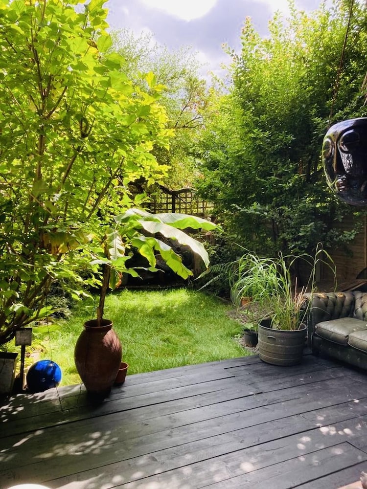 outdoor bbq area