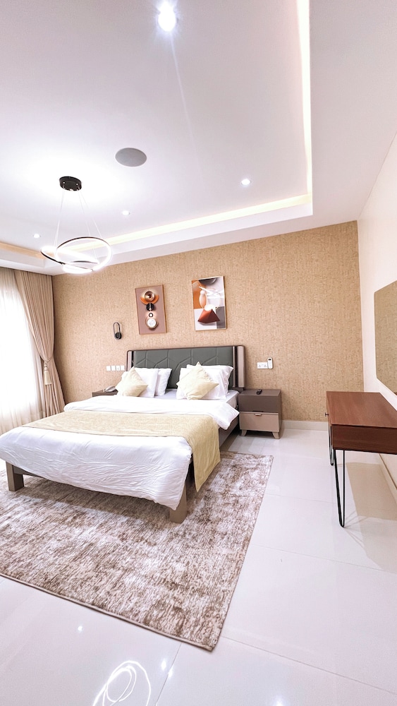 HOUSE 3204