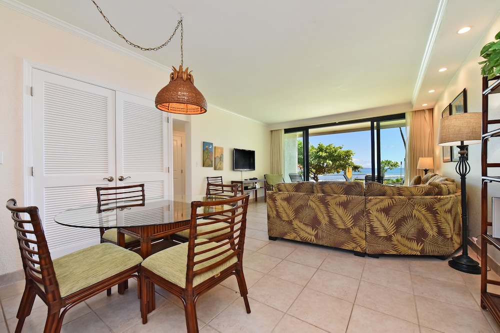 Kaanapali Shores #160 2 Bedroom Condo by RedAwning