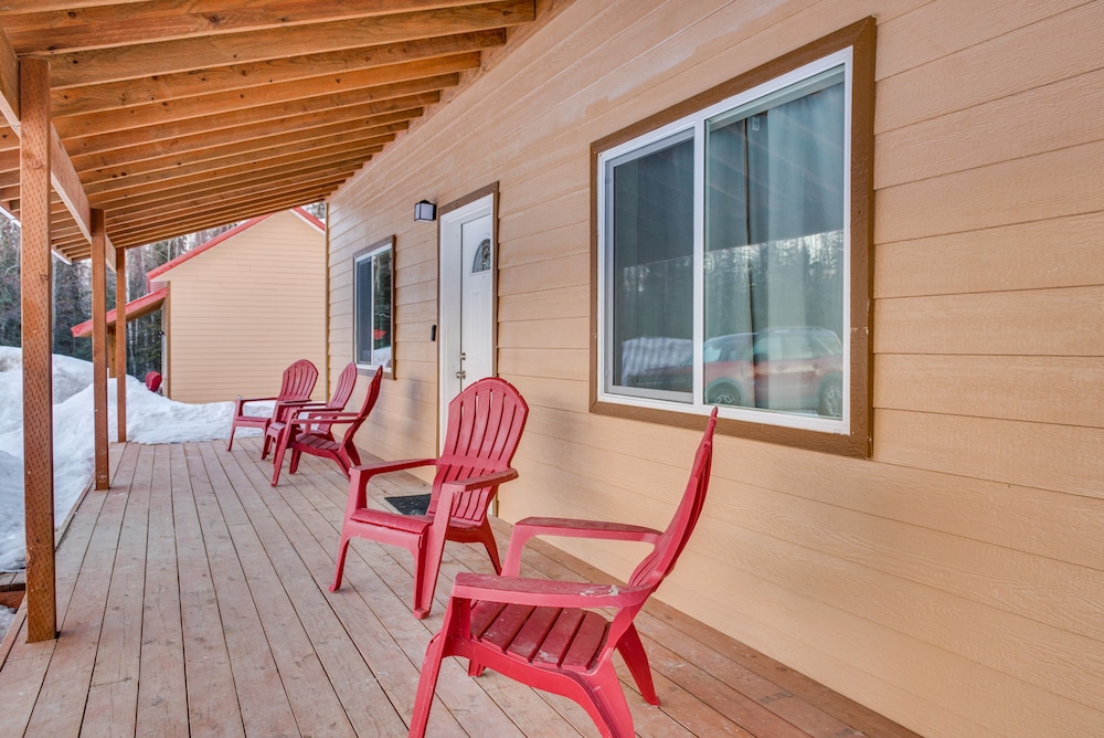 Soldotna Vacation Rental Near Fishing & Hiking! view 3
