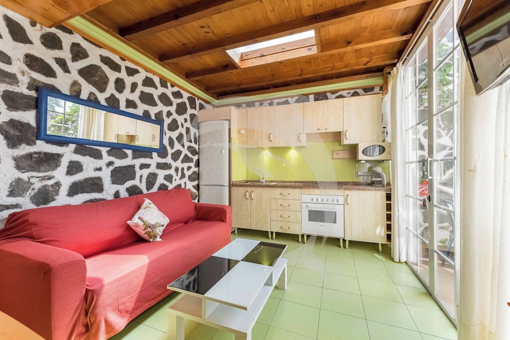 Relax in El Médano's Hidden Gem 1-bedroom Apartment