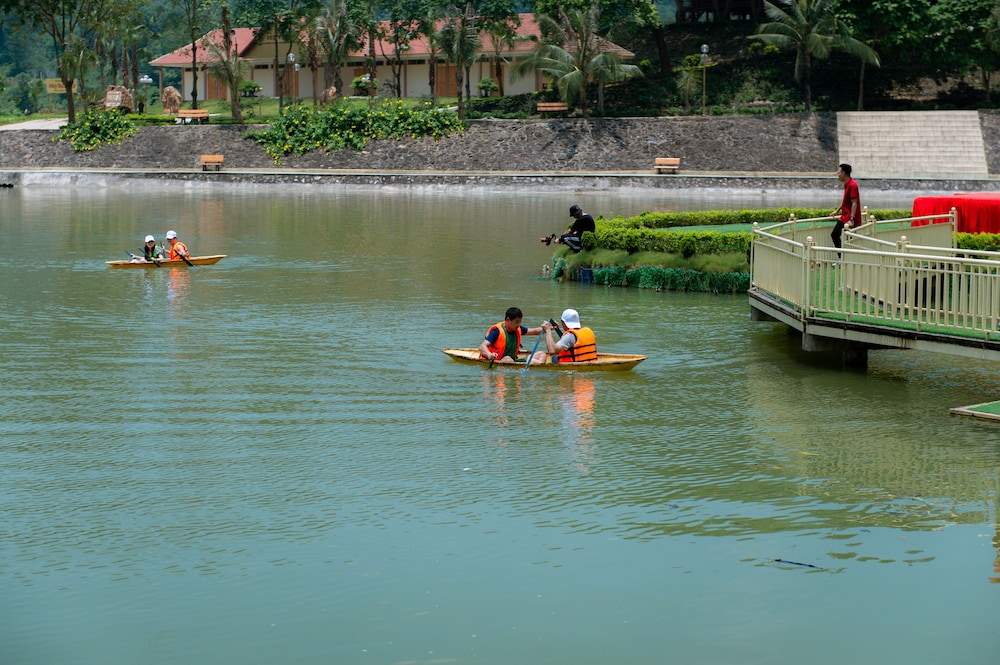 Paragon Resort