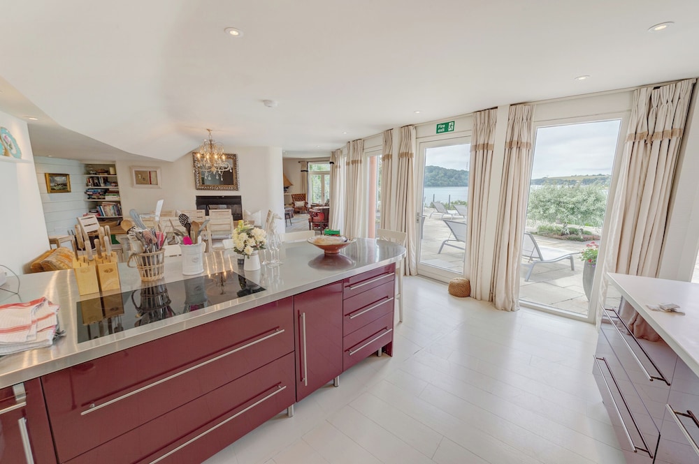 Curlew House