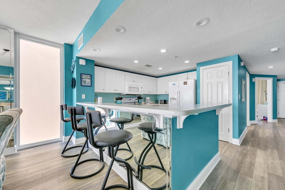 Majestic Beach Towers 2-1801