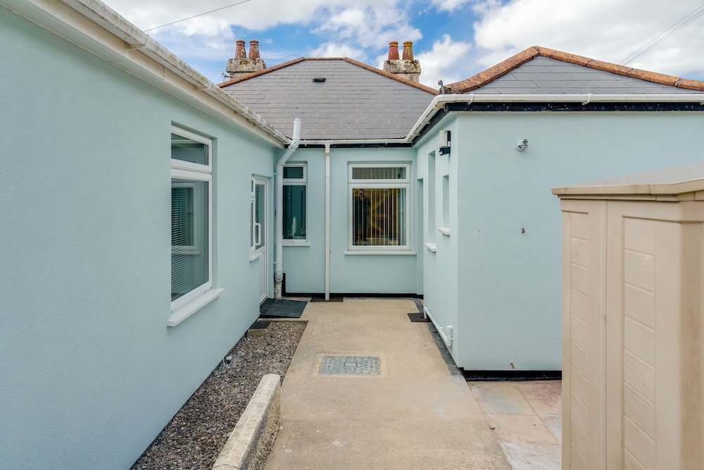 Plymouth-fernhurst- 2 Bedroom Bungalow view 2