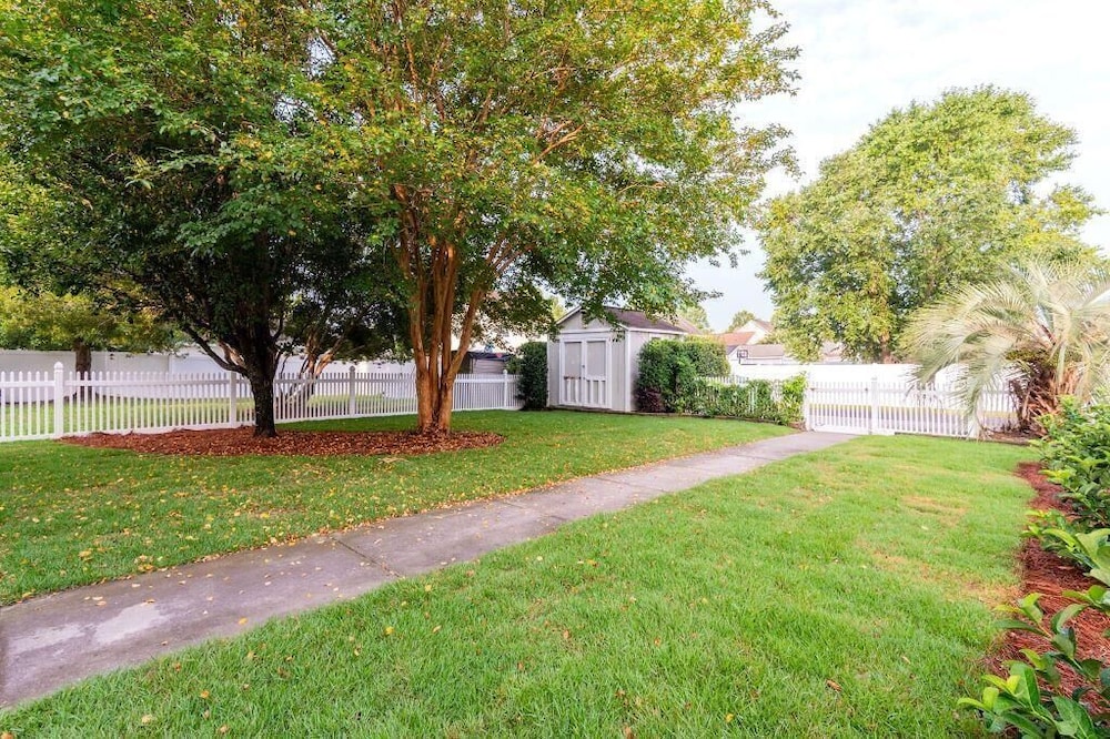 Calypso Cottage in Old Town Bluffton. in the Heart of Historic Old Town