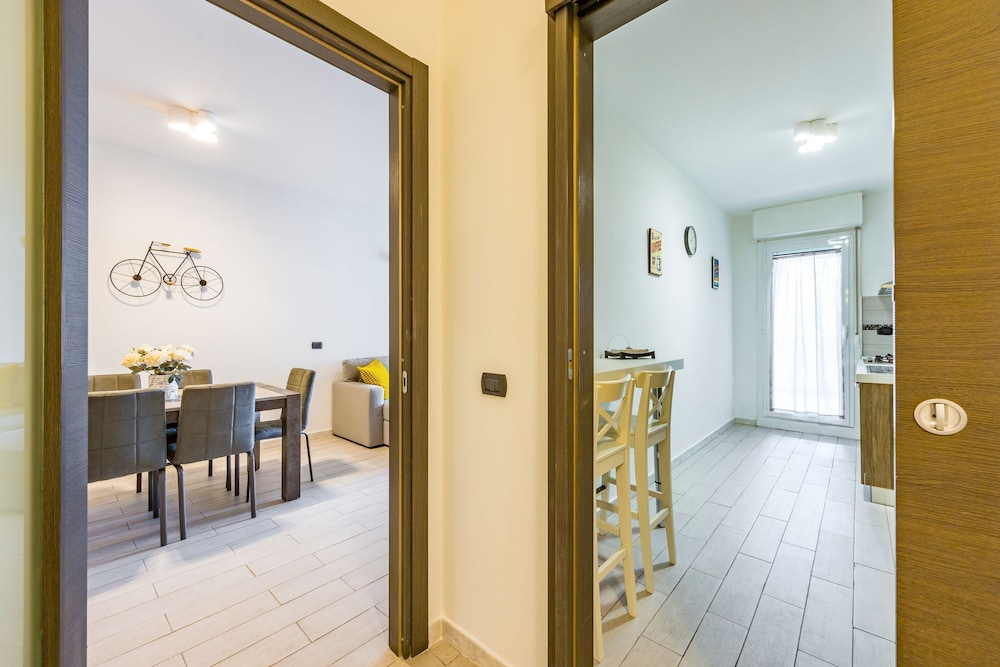 Casa Kenzo With Parking by Napoliapartments