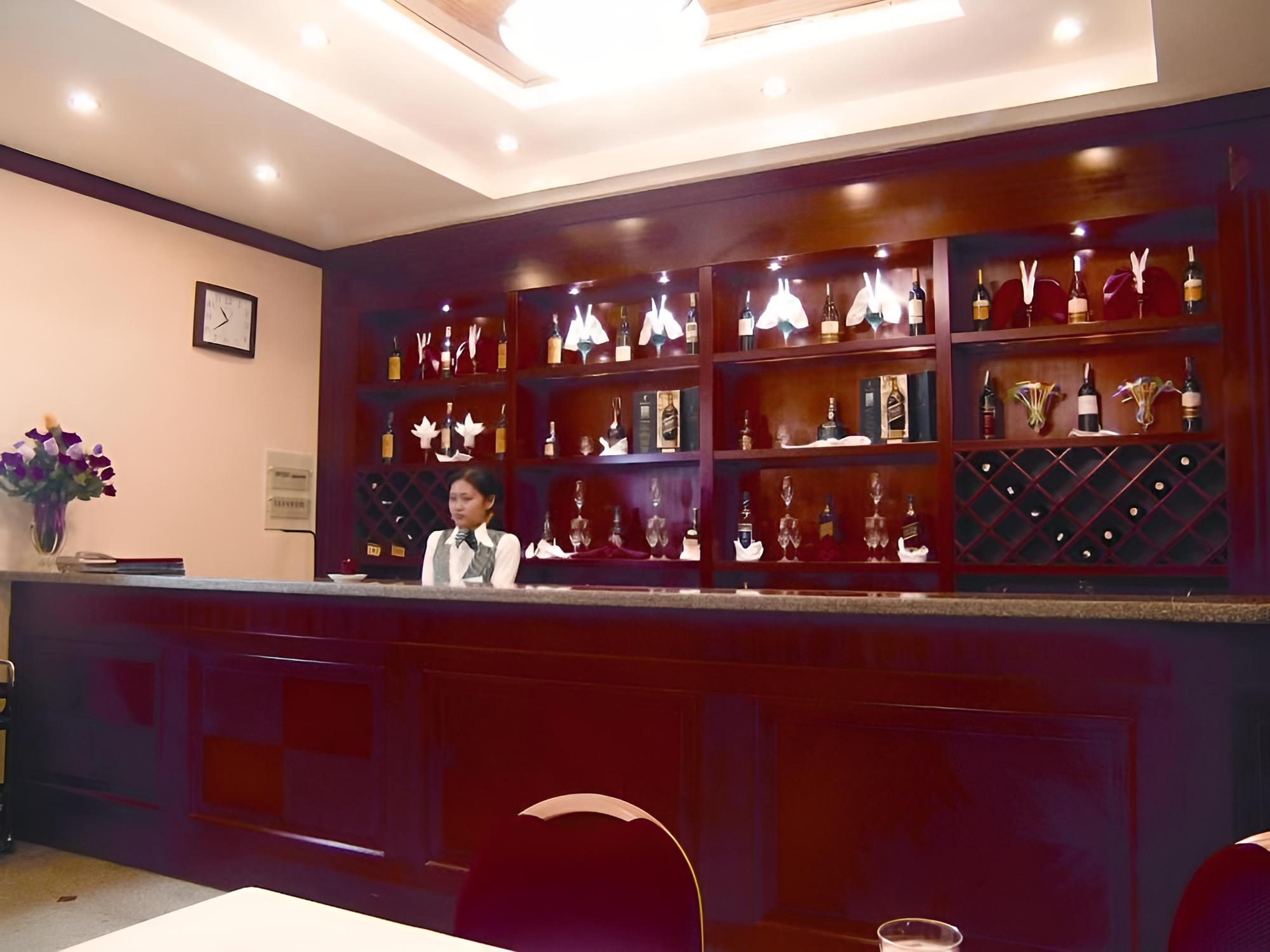 Crown Hotel