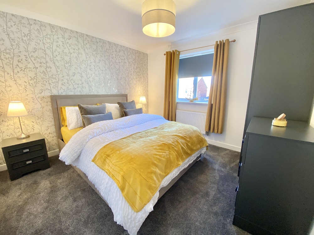 Modern 2 Bed Apartment on Northumberland Coastline view 2