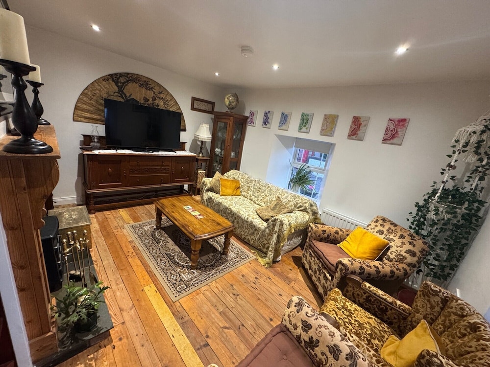 The Old Post Office Lodge and Retreat