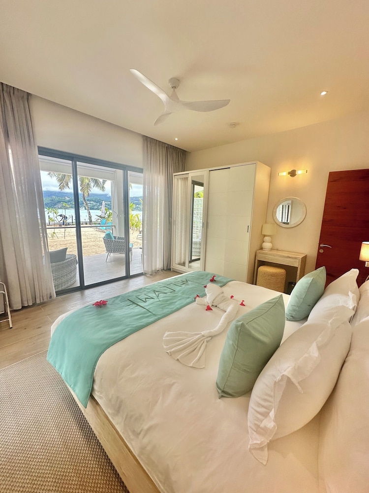 Pineapple Beach Villas