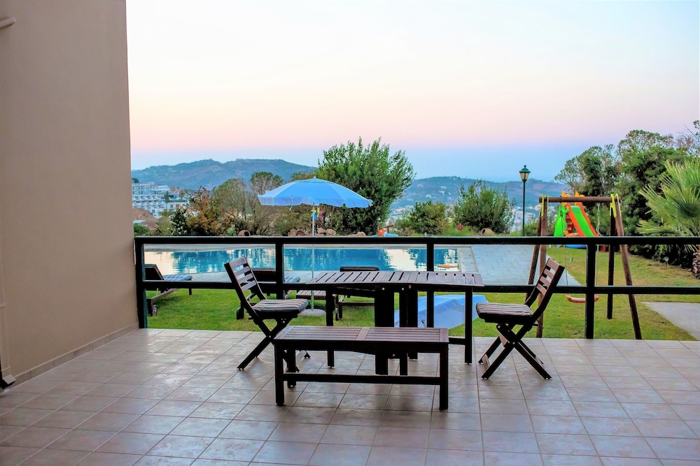 Wild Pear Villa