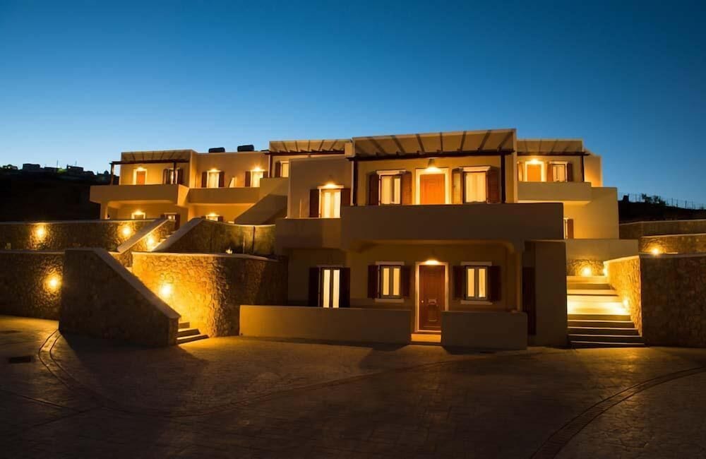 Moonlight Apartments & Suites