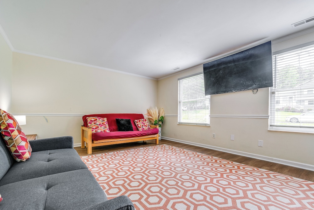 3 Mi to Dtwn Cary: Family Home w/ Deck!