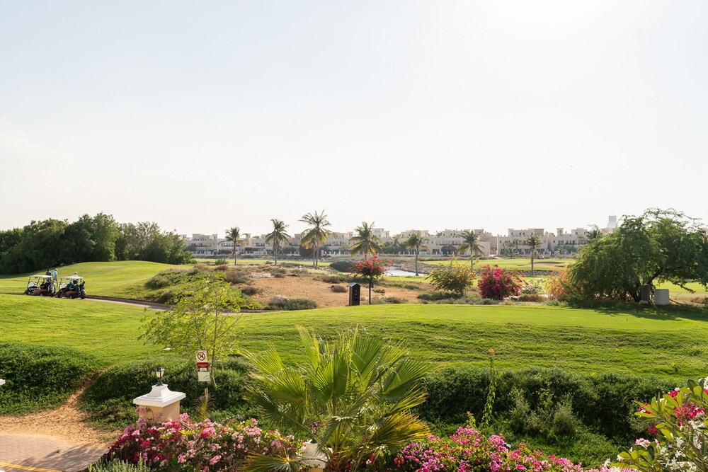 Nasma Holiday Homes - Al Hamra Village