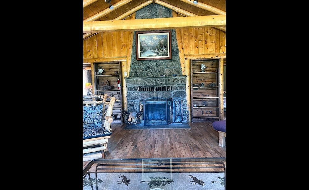 Mountain Masterpiece - Beautiful Cabin On 2.2 Acres At Wildbasin 3 Bedroom Cabin view 2