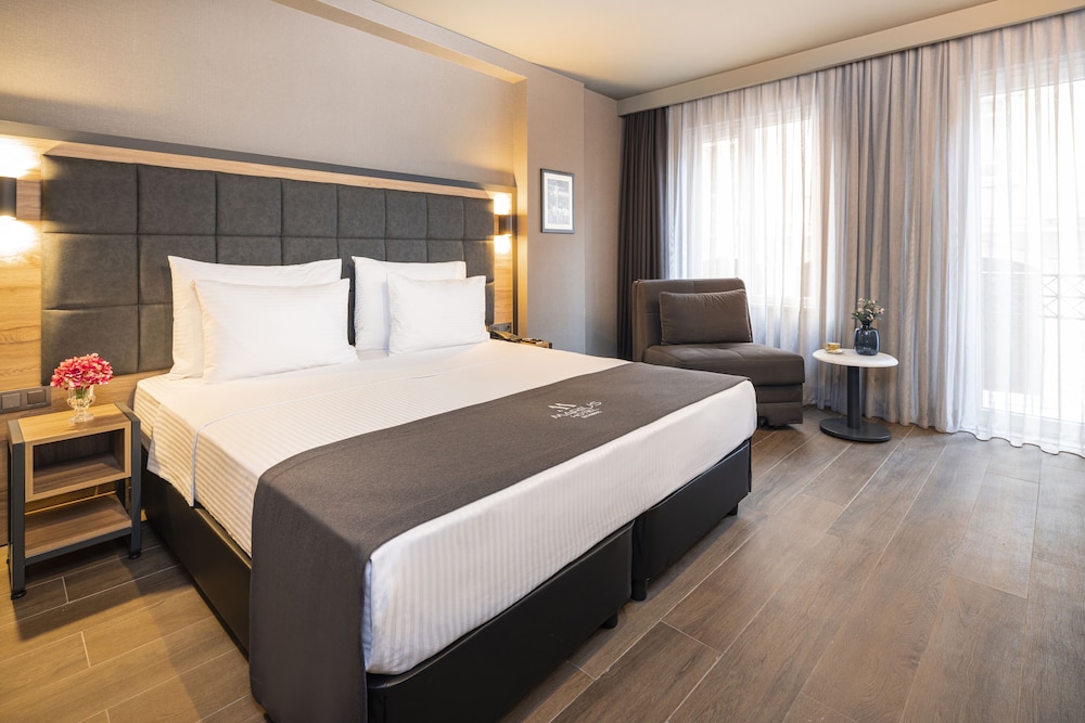 Marius Otel - Image 25