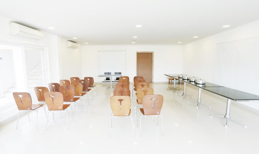 meeting & event spaces
