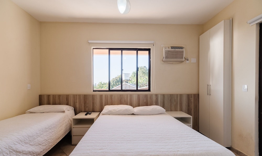 JOFs Apartamentos c Piscina e Vista Mar