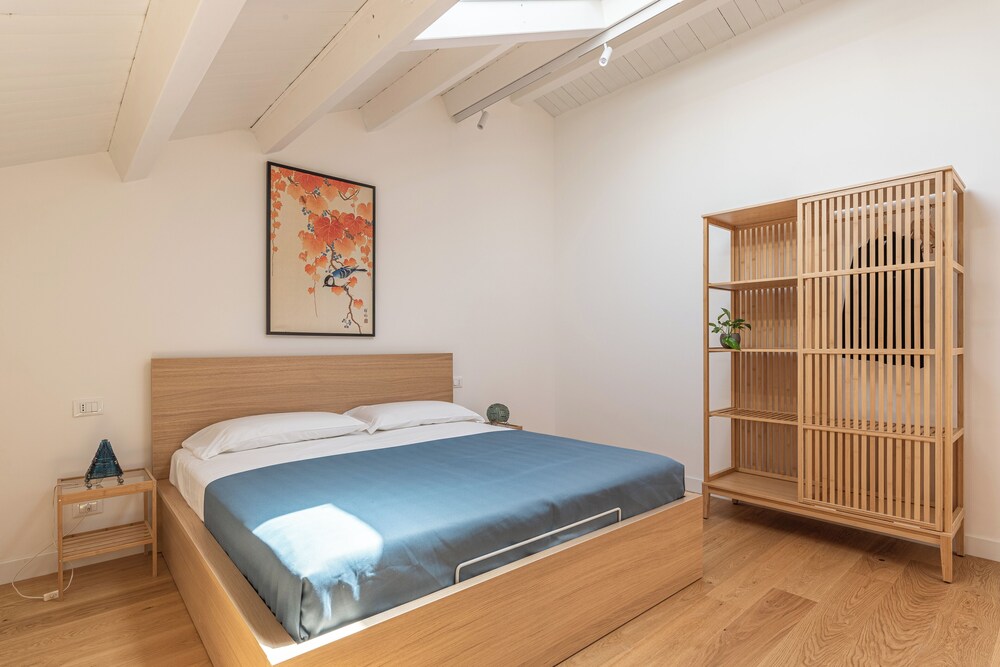 Oretea Apartment with Terrace photo 3