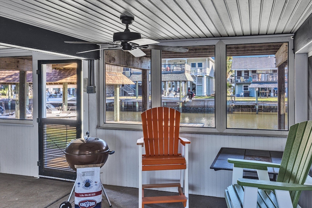 Blue Crab Bayou Cottage 2 Bedroom Home