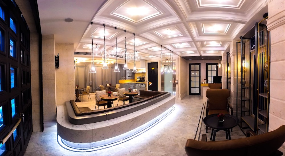 Maroon Tomtom - Image 31