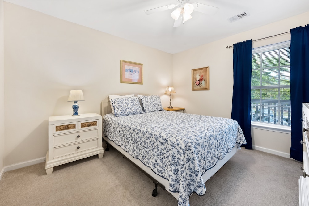 65d Isle Awhile 3 Bedroom Condo