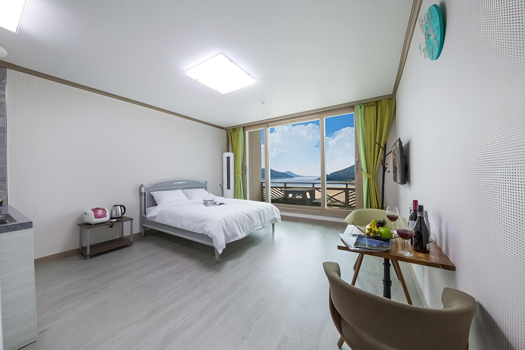 Yeosu Ailia Pension