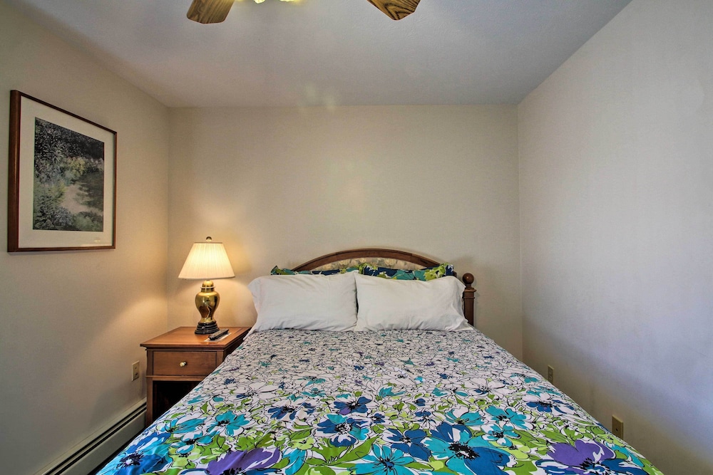 Old Orchard Beach Apt - Walk to Beach & Pier!