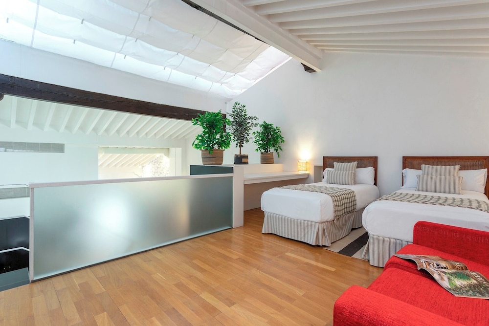 Exclusive House in Seville. Antonia Díaz