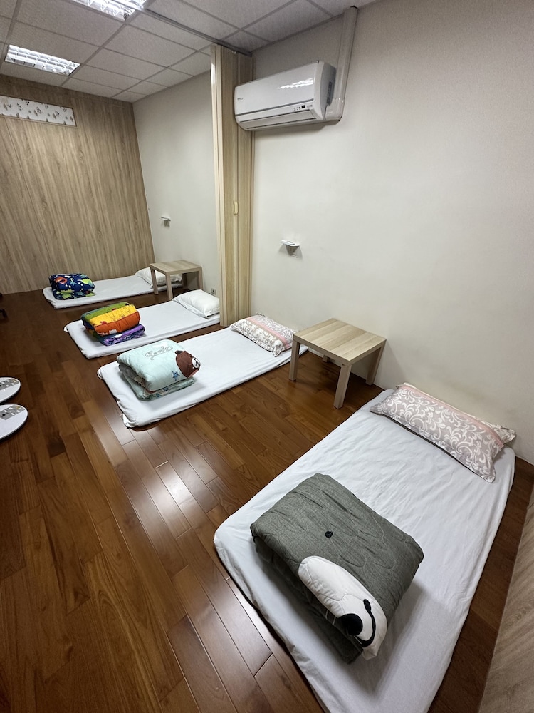 Fang Ju Backpackers view 3