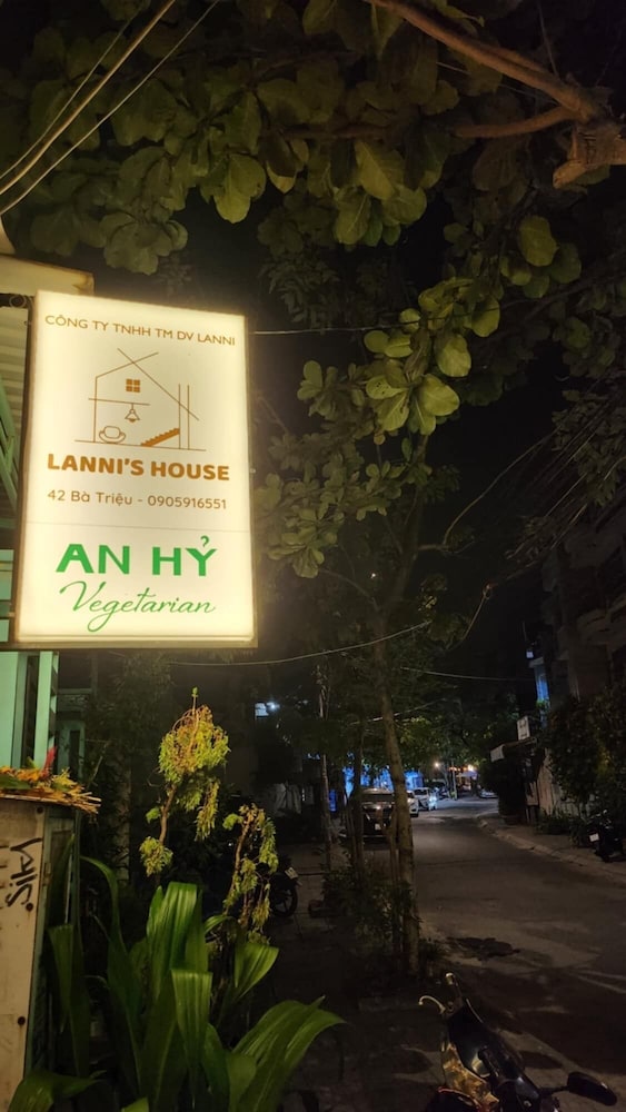 Lanni House