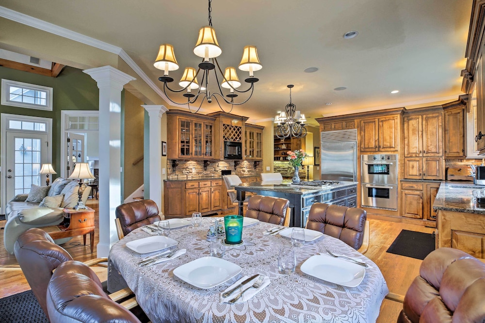 Secluded Acworth Mansion w/ Pool + Game Room!
