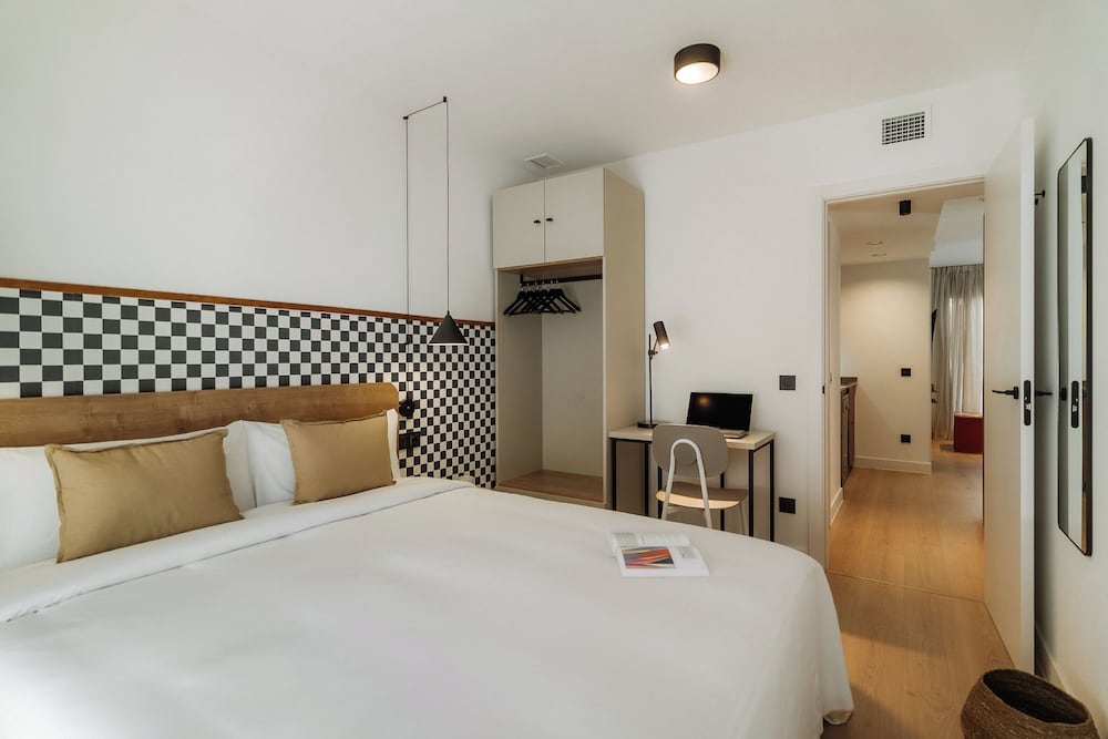 Via Monte Apartments