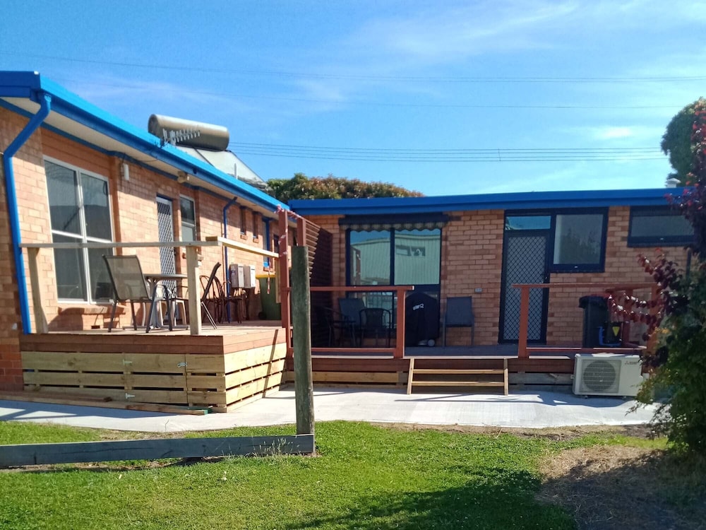 Bruces Waterside Units view 5
