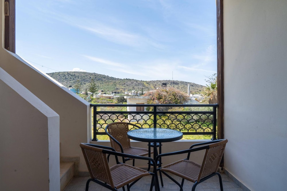 Three Waves Maisonettes Elena