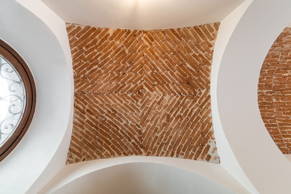 Palazzo Cherchi view 3