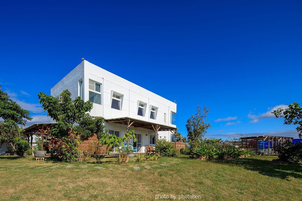 Hotel Wild Island B&B - Image 1