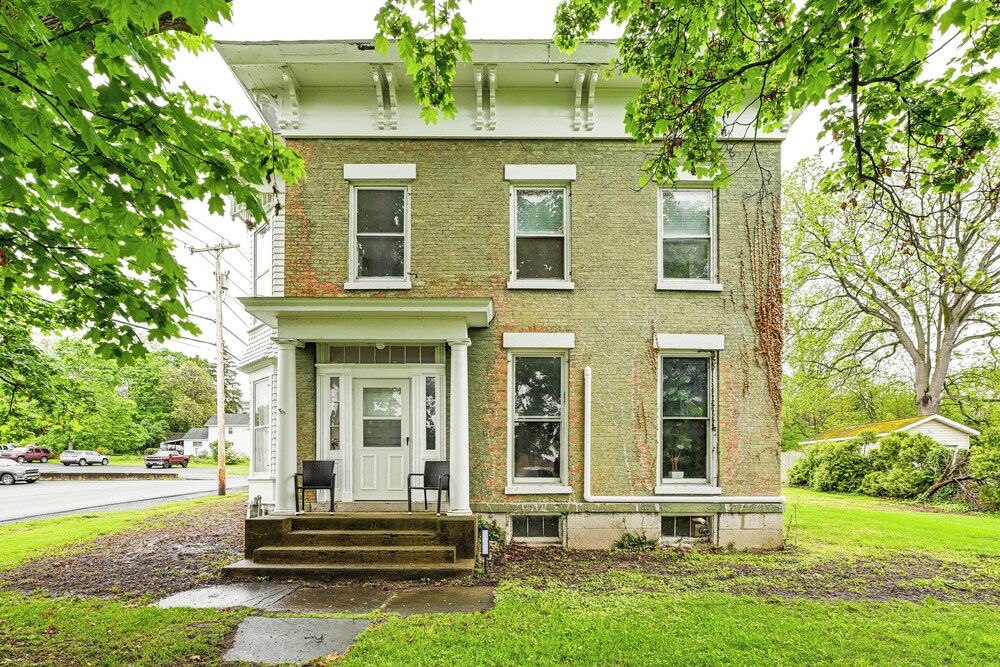 Near Lake & Wineries: Spacious Union Springs Home!